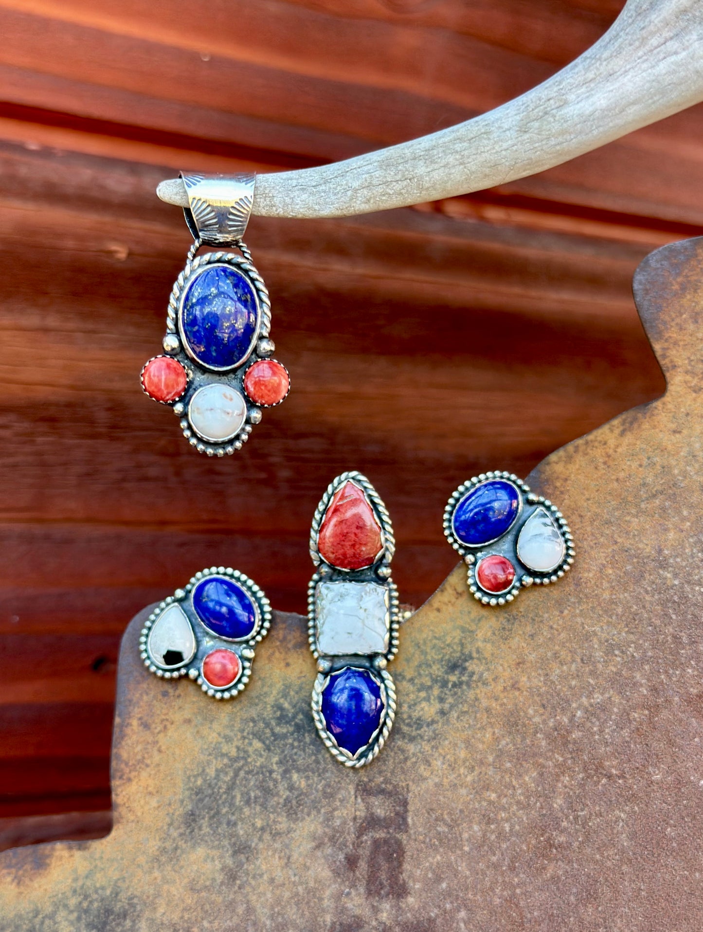 Miss Independence Earrings